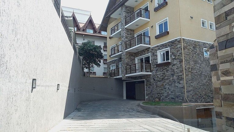 103/3 Excelente apartamento com piscina aquecida, café (opci