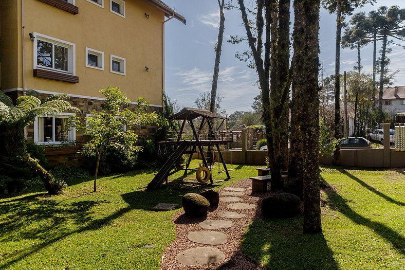 Cobertura Duplex com Piscina Aquecida, próximo aos museus